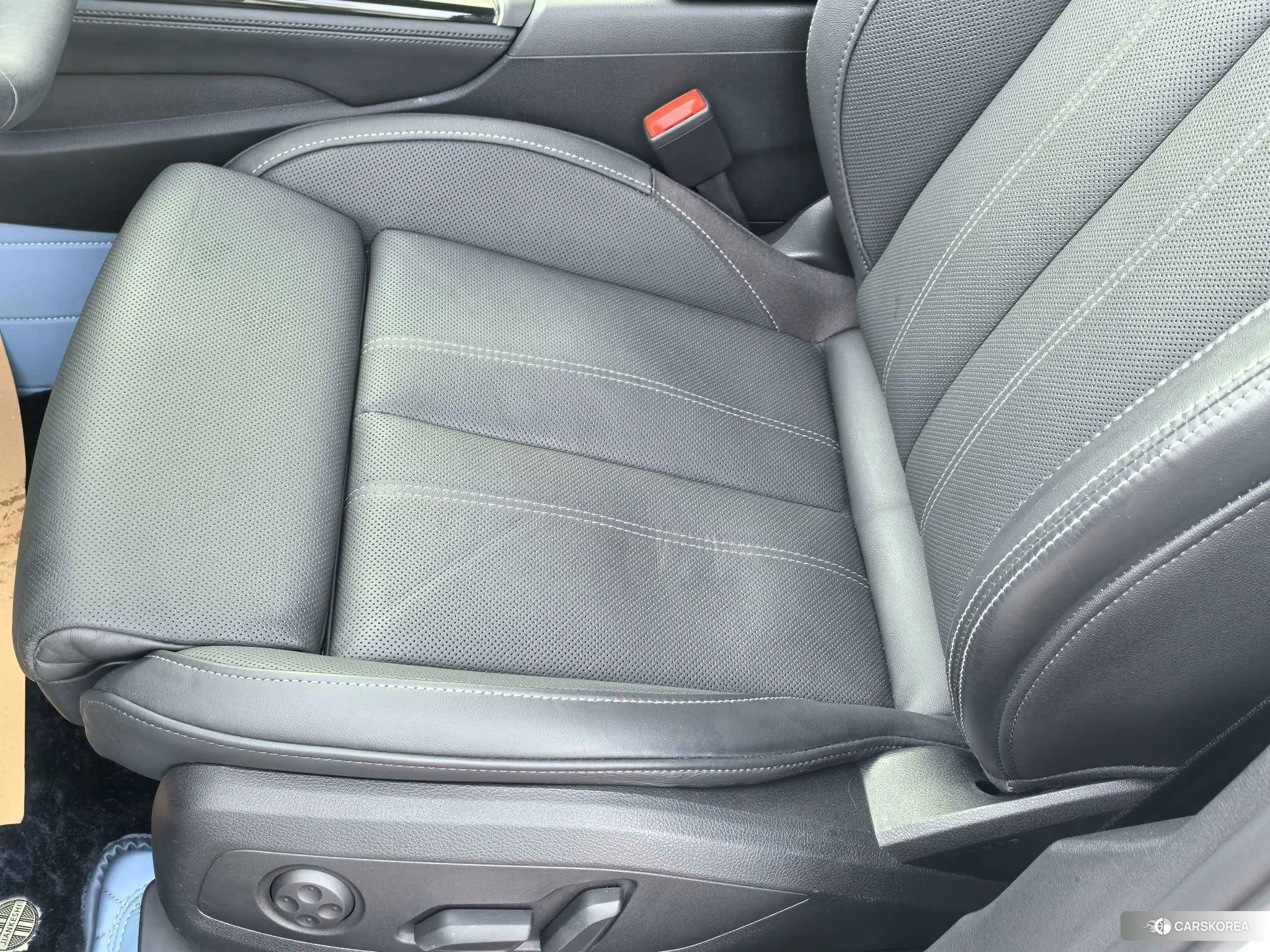 Audi A4L id 4486411 из Китая 21