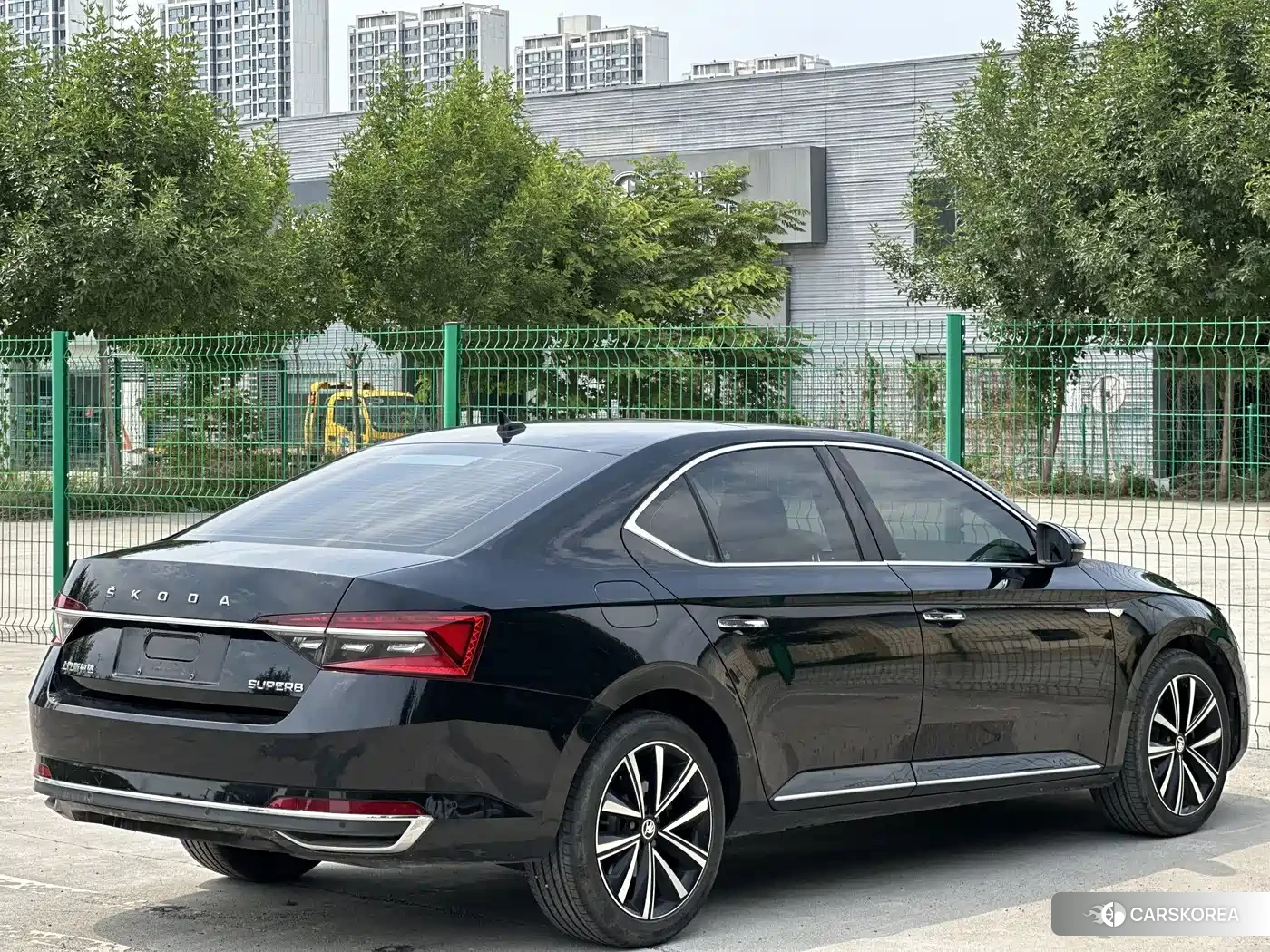 Skoda Superb id 4669298 из Китая 9