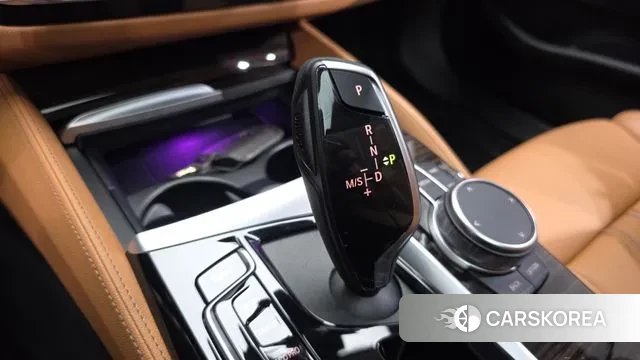 BMW 5 Series (G30) id 3383782 из Кореи 19