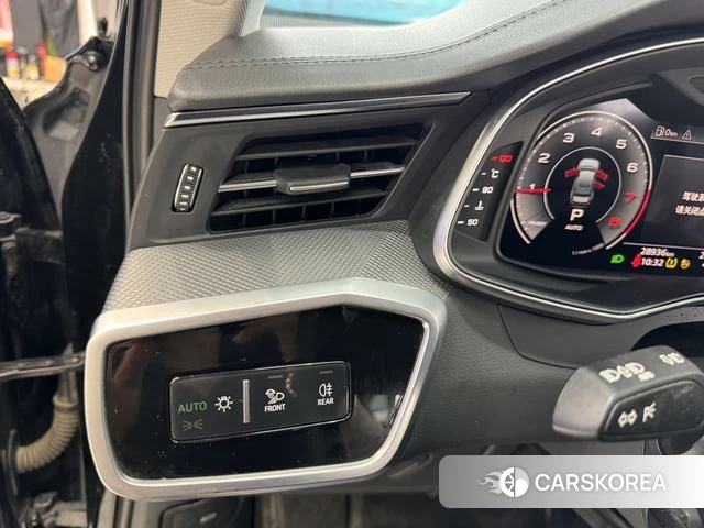 Audi A6L id 4365635 из Китая 30