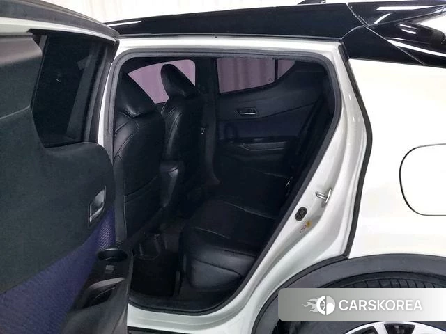 Toyota C-HR id 4212797 из Китая 19