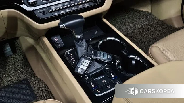 Kia The New Carnival id 3761296 из Кореи 19