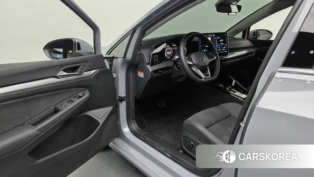 Volkswagen Golf 8th Generation id 4904315 из Кореи 31