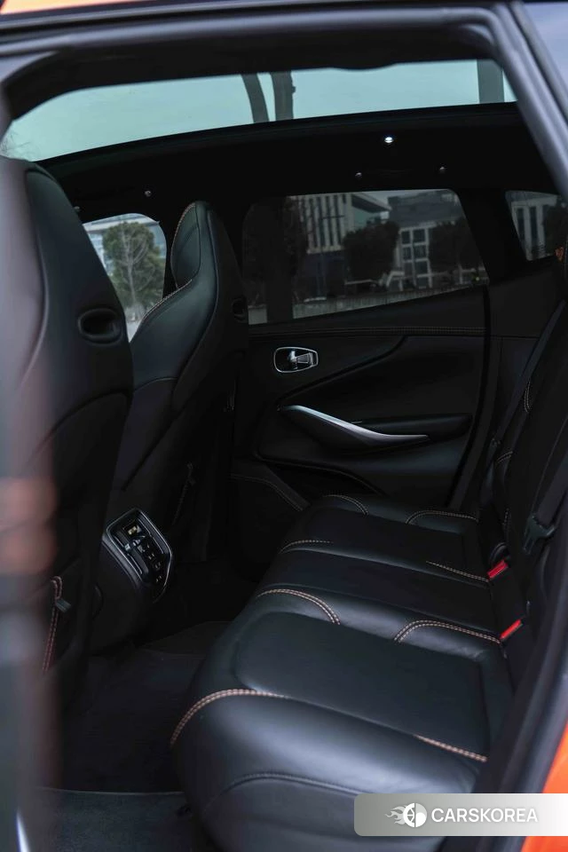 Aston Martin DBX id 4238519 из Китая 18