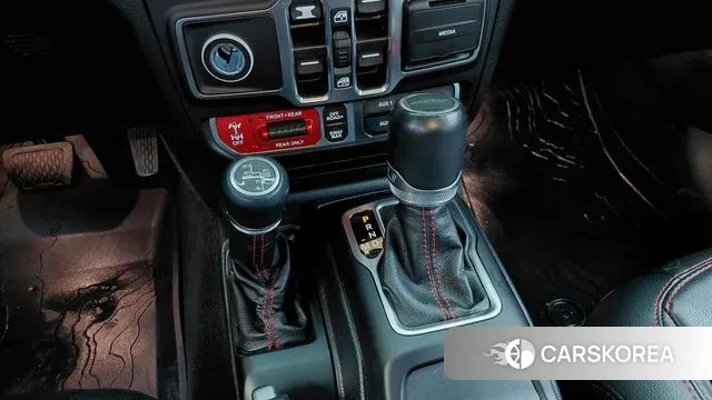 Jeep Gladiator (JT) id 3611421 из Кореи 19