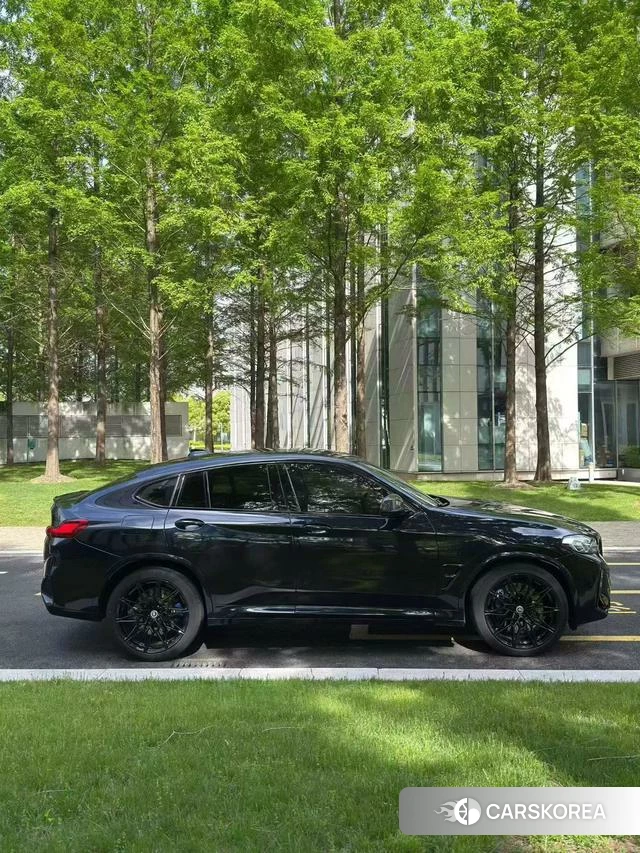 BMW X4 M id 4263416 из Китая 9
