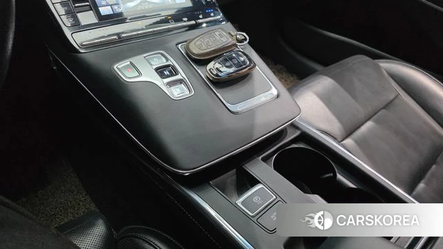 Hyundai The New Grandeur IG Hybrid id 4918412 из Кореи 19