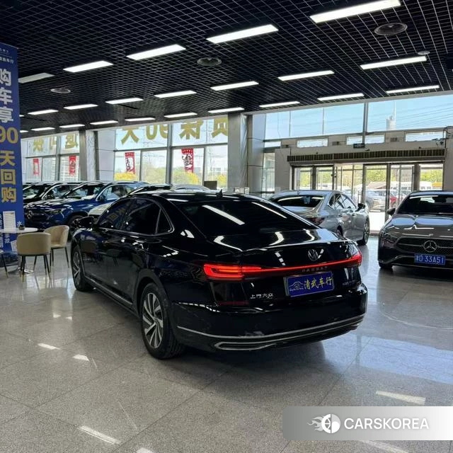 Volkswagen Passat PHEV id 4276258 из Китая 9