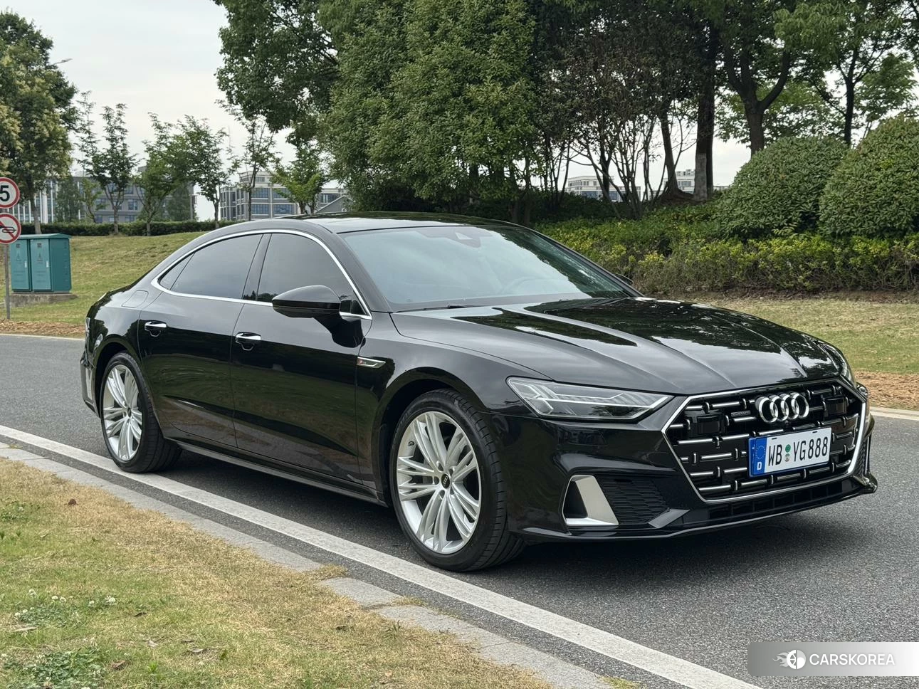 Audi A7L id 4453817 из Китая 12