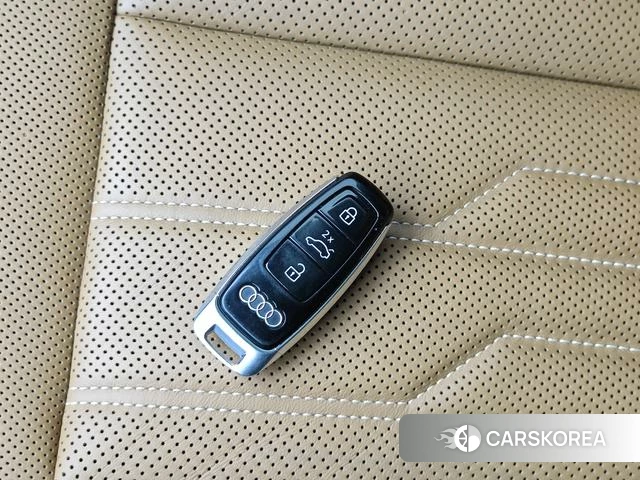 Audi A8 id 4335915 из Китая 19