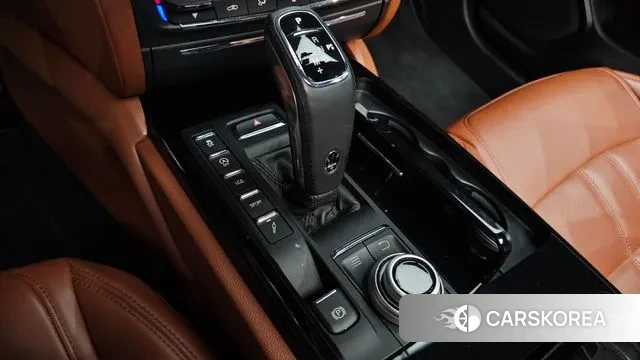 Maserati Quattroporte id 3350968 из Кореи 19