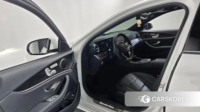 Mercedes-Benz E-Class W213 id 3327608 из Кореи 19