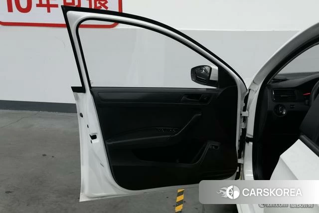 Volkswagen Santana id 4276229 из Китая 23