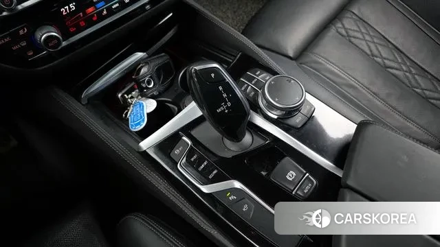 BMW 5 Series (G30) id 3583191 из Кореи 19