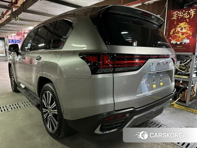 Lexus LX id 4239553 из Китая 11