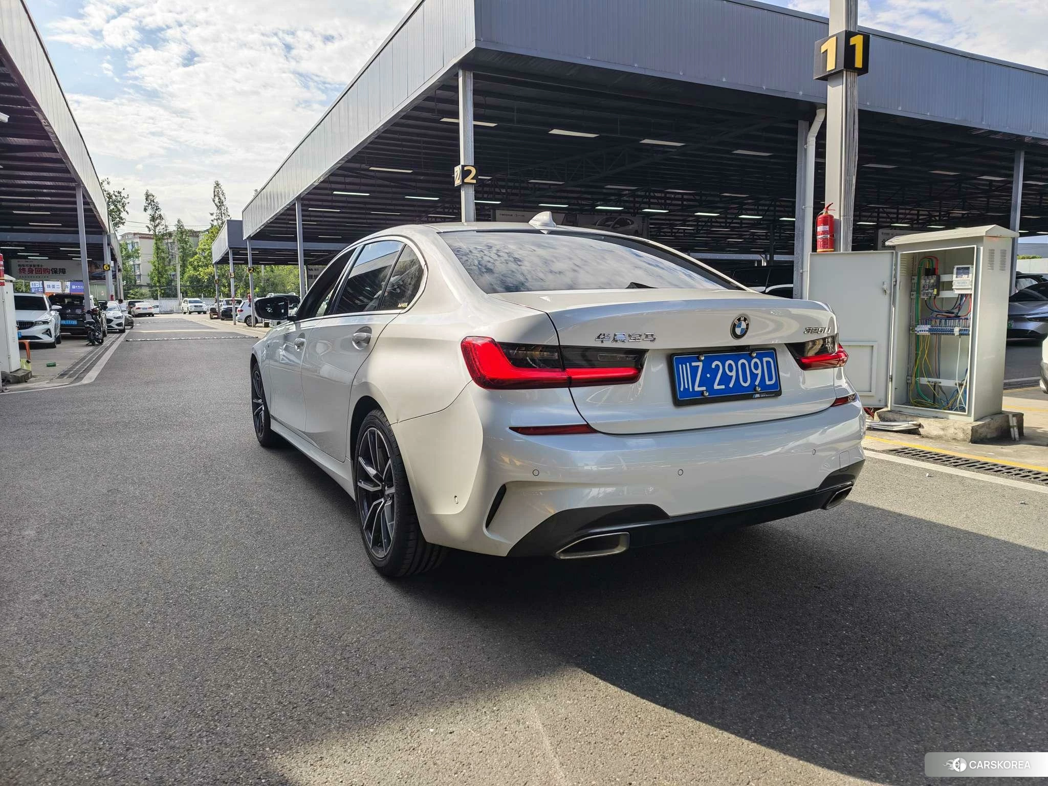 BMW 3 series id 4487149 из Китая 9