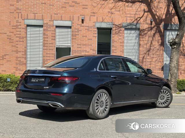 Mercedes-Benz E-class id 3983297 из Китая 26