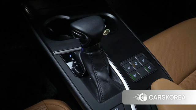 Lexus UX250h id 3786768 из Кореи 19