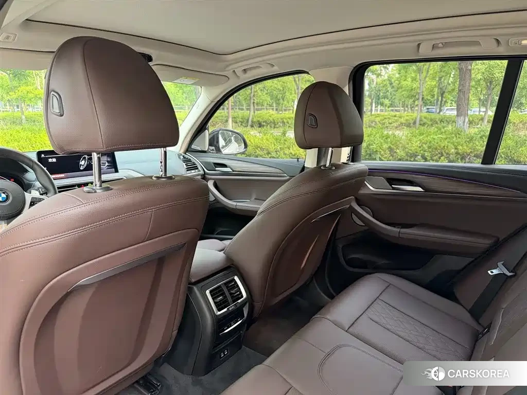 BMW X3 id 4674378 из Китая 13