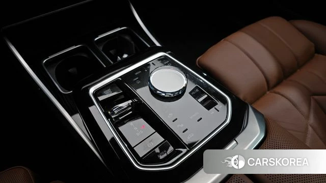 BMW 7 Series (G70) id 4400272 из Кореи 29