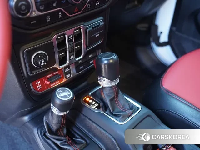 Jeep Gladiator (JT) id 3702689 из Кореи 19