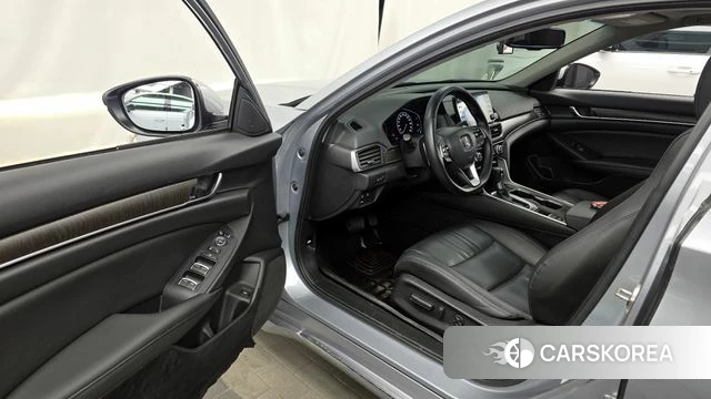 Honda Accord 10th Generation id 3814159 из Кореи 19