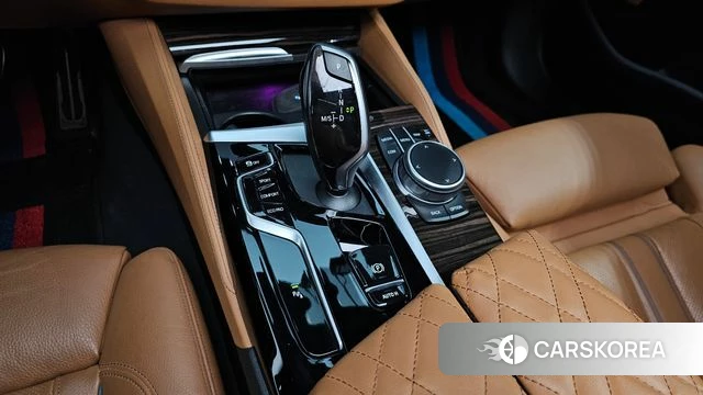 BMW 5 Series (G30) id 3860509 из Кореи 19