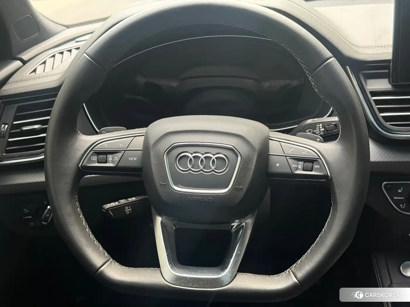 Audi Q5L id 4577902 из Китая 28