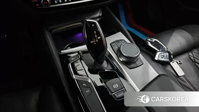 BMW 5 Series (G30) id 3161541 из Кореи 19