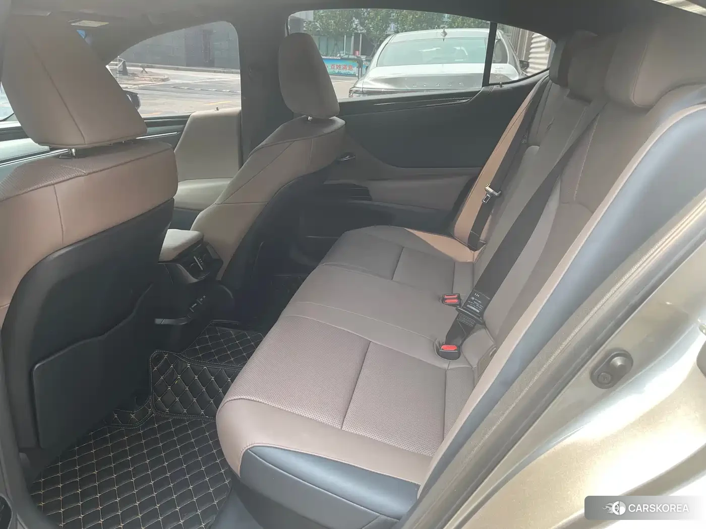 Lexus ES id 4553967 из Китая 23