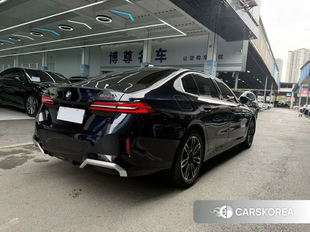 BMW 5 series id 4277543 из Китая 23