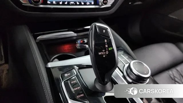 BMW 5 Series (G30) id 3508479 из Кореи 19