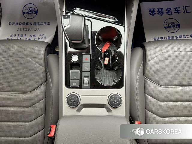 Volkswagen Touareg id 4329156 из Китая 29