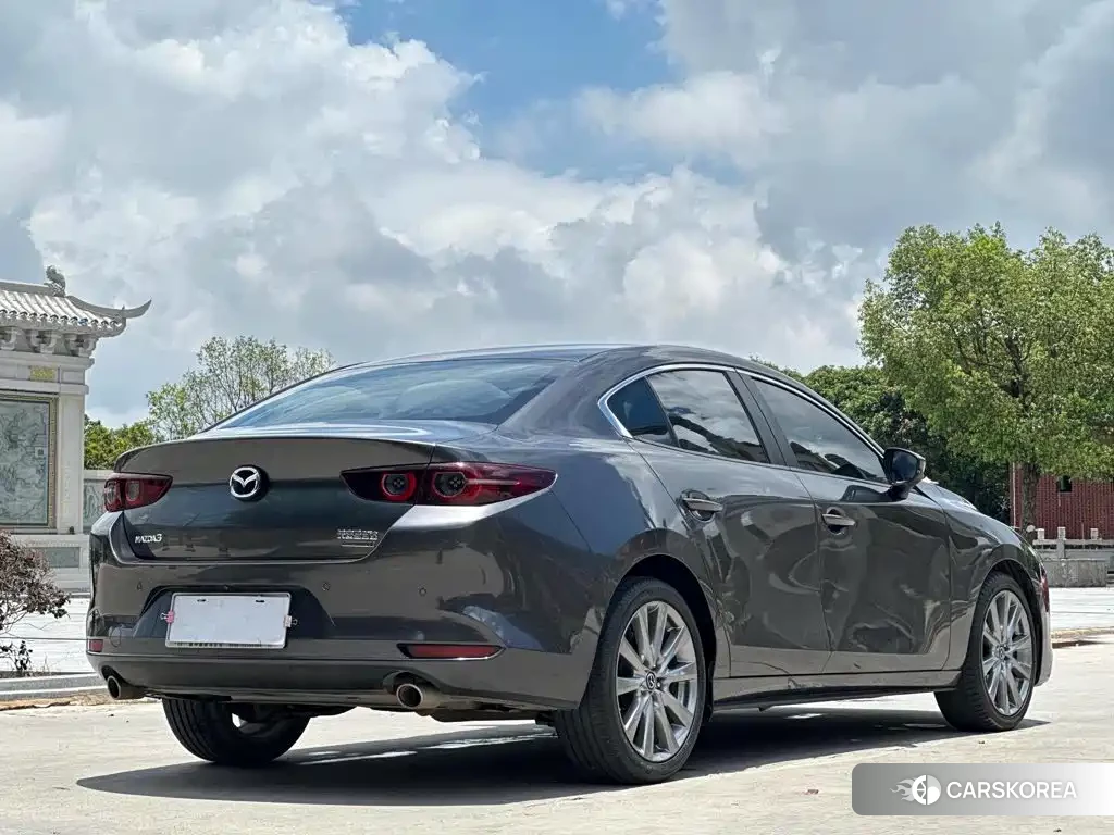 Mazda 3 id 4576497 из Китая 9