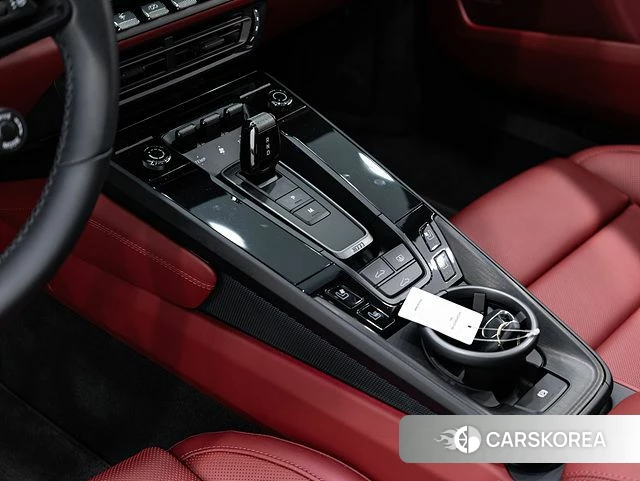 Porsche 911(992) id 4640473 из Кореи 18