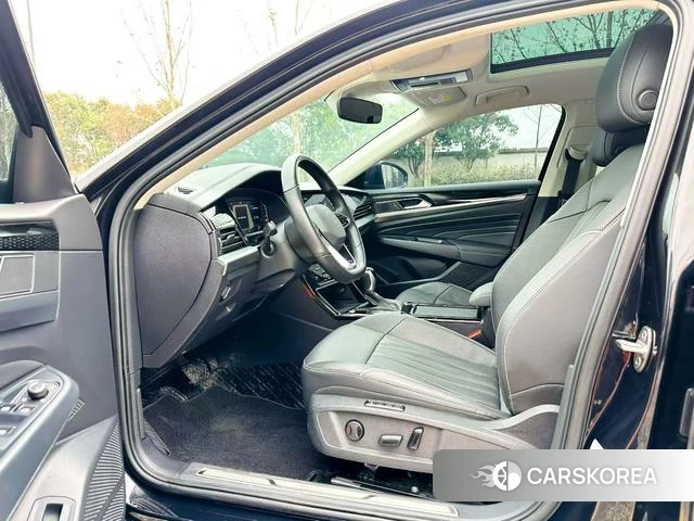 Volkswagen Passat id 4260386 из Китая 9