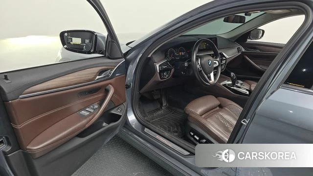 BMW 5 Series (G30) id 4496456 из Кореи 32