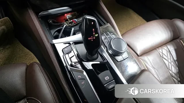 BMW 5 Series (G30) id 3779287 из Кореи 19