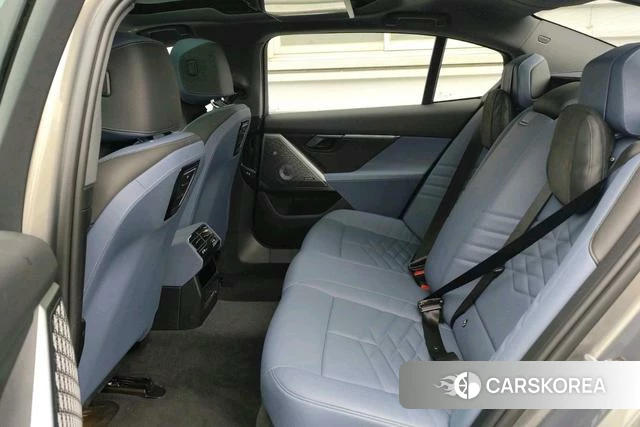 BMW i5 id 4265553 из Китая 9