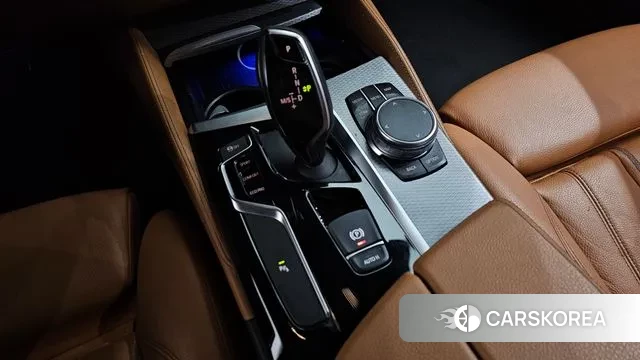 BMW 5 Series (G30) id 3363332 из Кореи 19