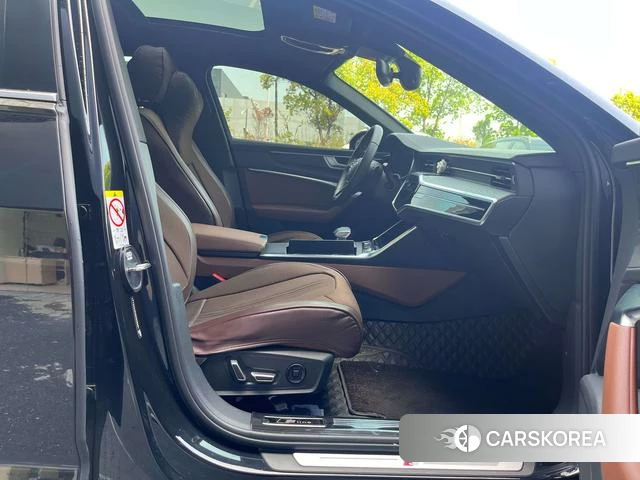 Audi A6L id 4206982 из Китая 15