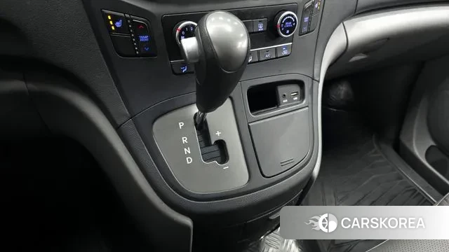 Hyundai The New Grand Starex id 3578858 из Кореи 19