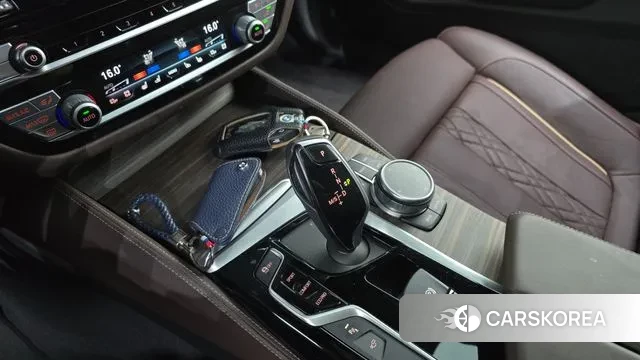 BMW 5 Series (G30) id 2976337 из Кореи 19