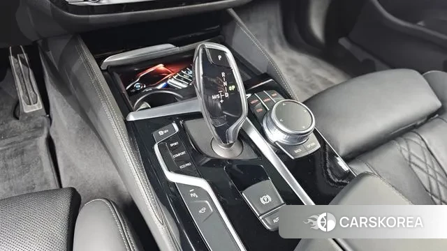 BMW 5 Series (G30) id 3582783 из Кореи 19