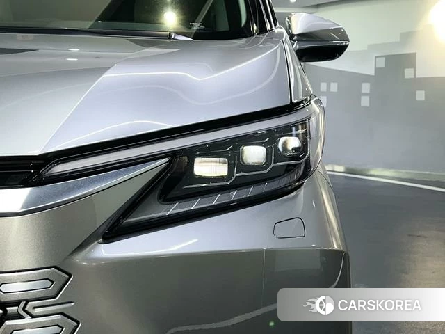 Lexus LM id 4314678 из Китая 17