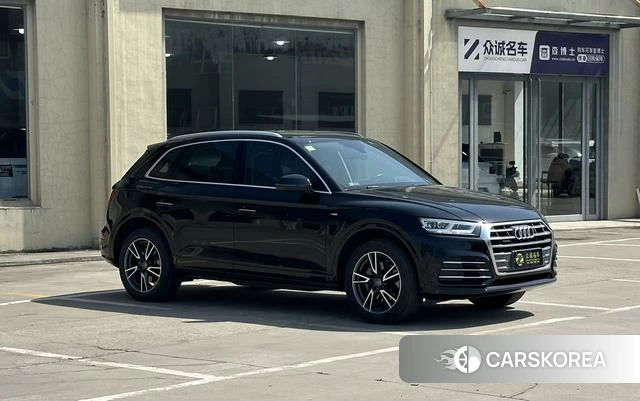Audi Q5L id 3876339 из Китая 16