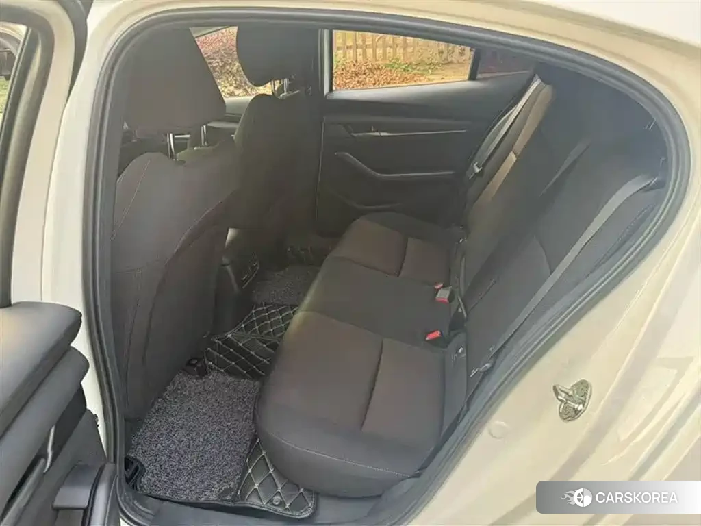 Mazda 3 id 4547923 из Китая 9