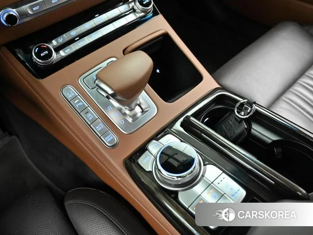 Genesis G90 id 4300588 из Кореи 19