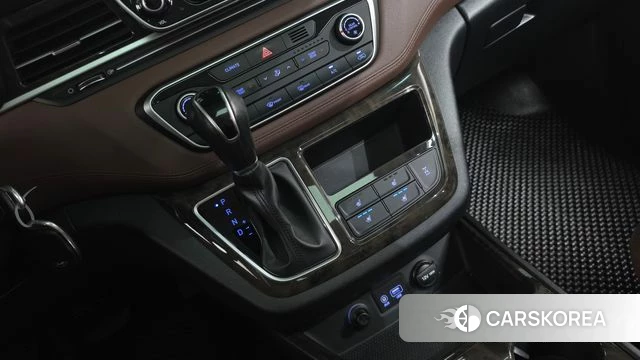 Hyundai The New Grand Starex id 4703556 из Кореи 19