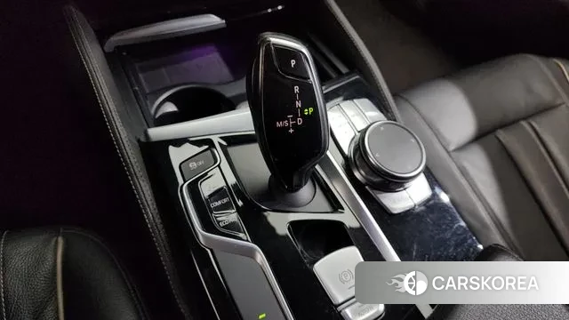 BMW 5 Series (G30) id 3489793 из Кореи 19